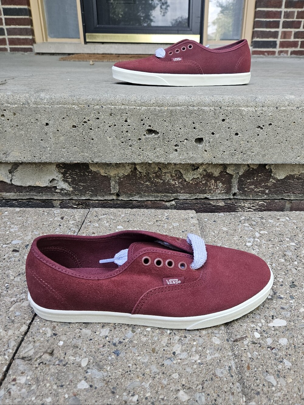 NWT Unisex Vans Shoes